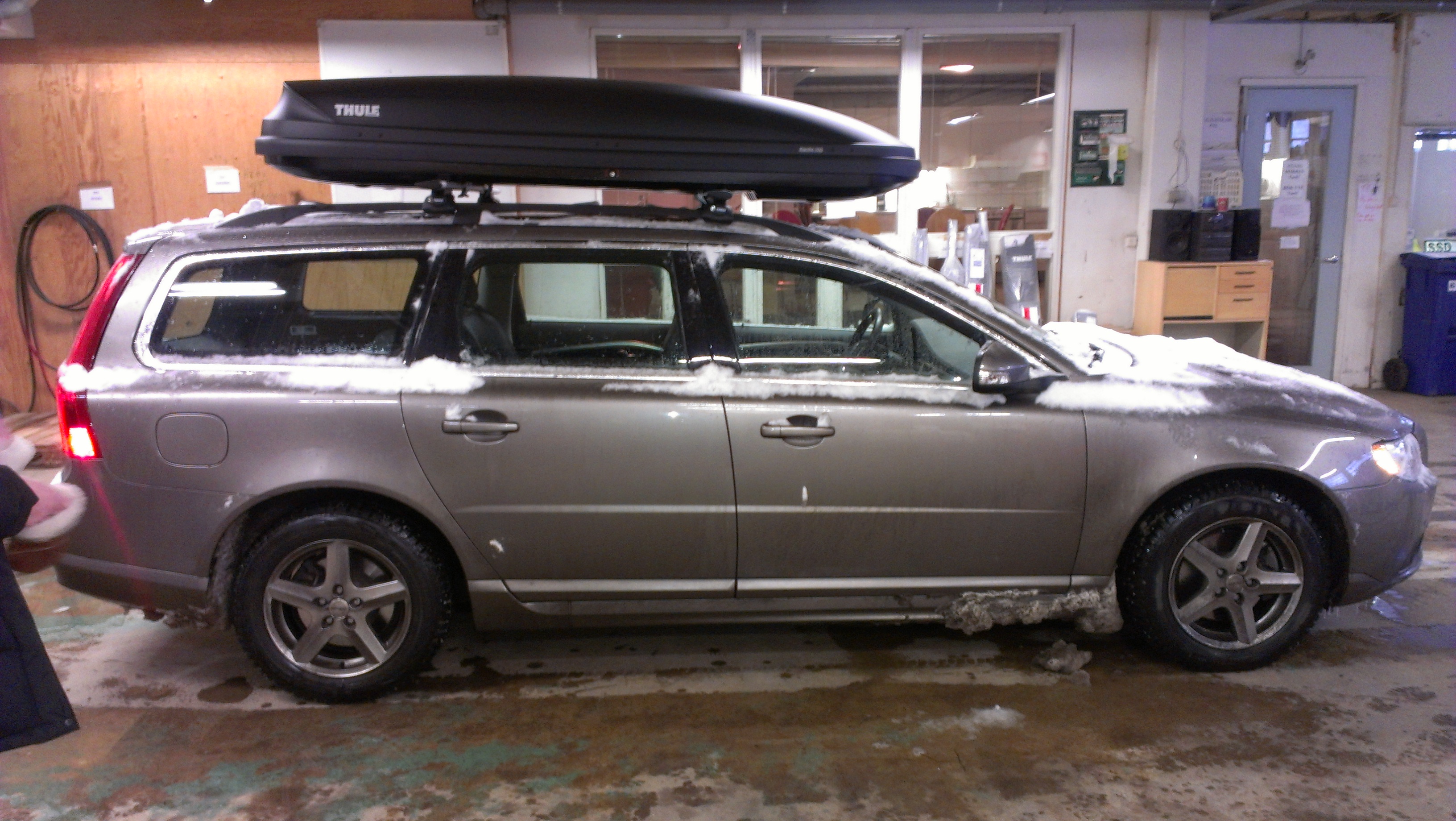Thule volvo v70 deals